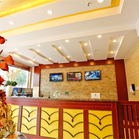 Greentree Inn Bole Wanxianghui Express Hotel Экстерьер фото