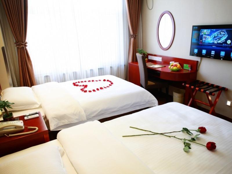 Greentree Inn Bole Wanxianghui Express Hotel Экстерьер фото