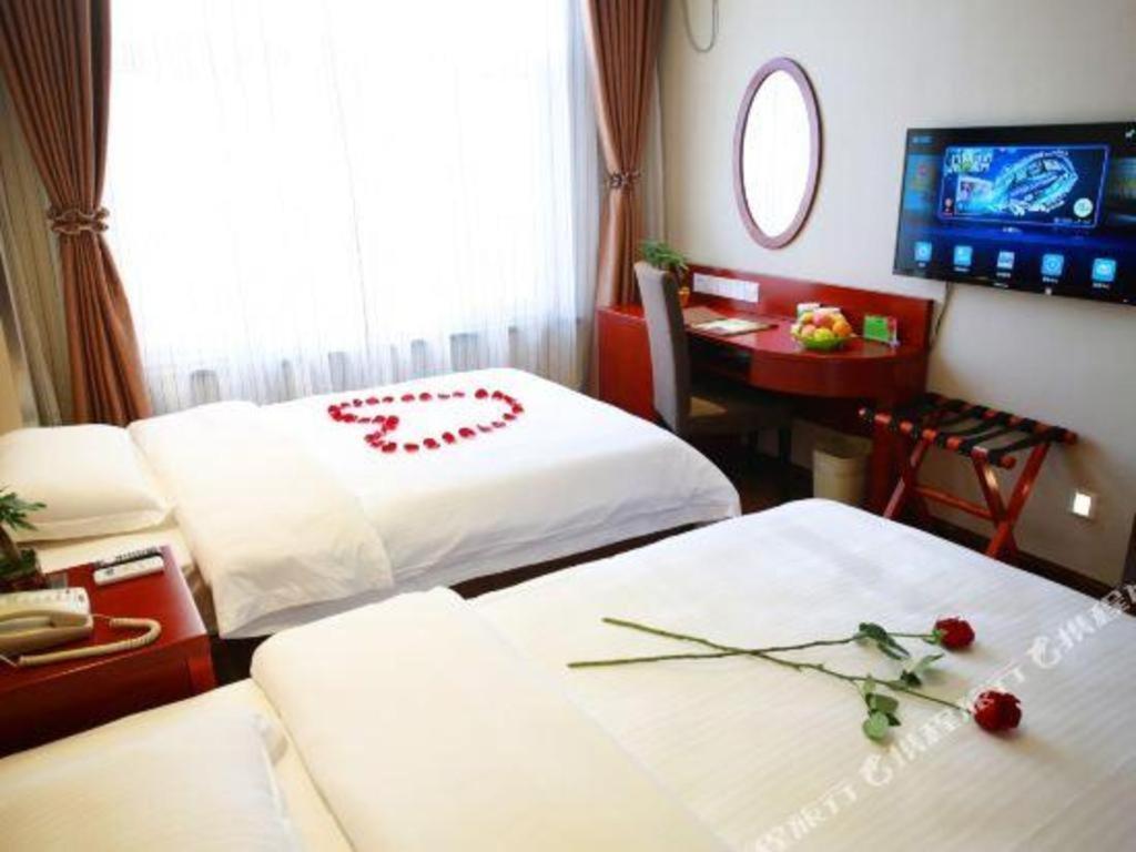 Greentree Inn Bole Wanxianghui Express Hotel Экстерьер фото