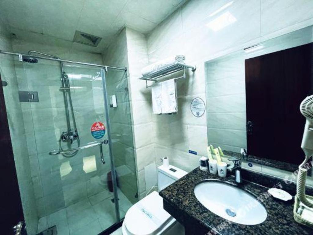 Greentree Inn Bole Wanxianghui Express Hotel Экстерьер фото